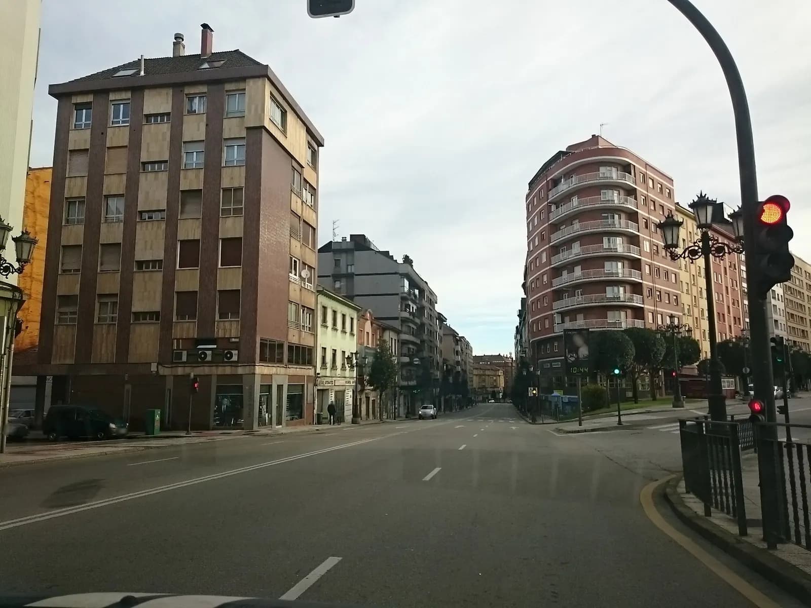 Parking 24h en Oviedo junto al estadio Carlos Tartiere en Oviedo (Asturias) — foto 3 de 3