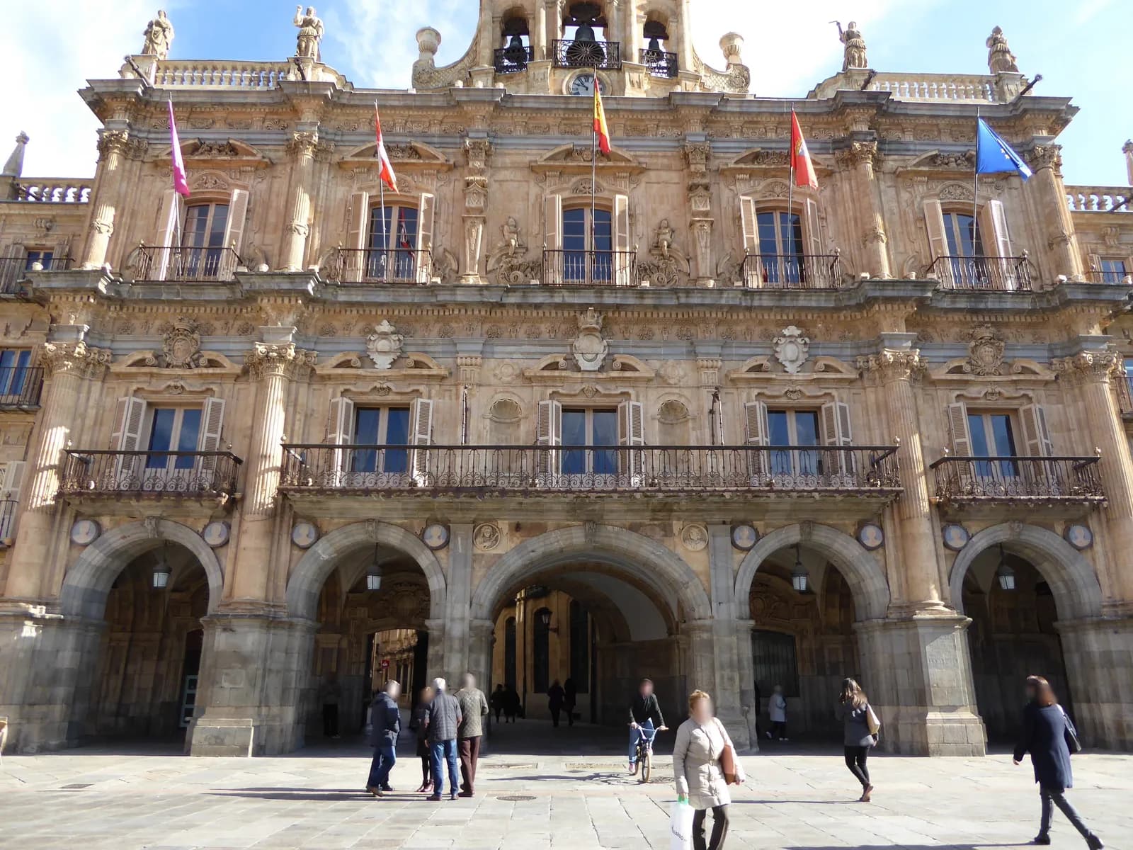 Parking Le Mans en Salamanca, junto a la Plaza Mayor en Salamanca