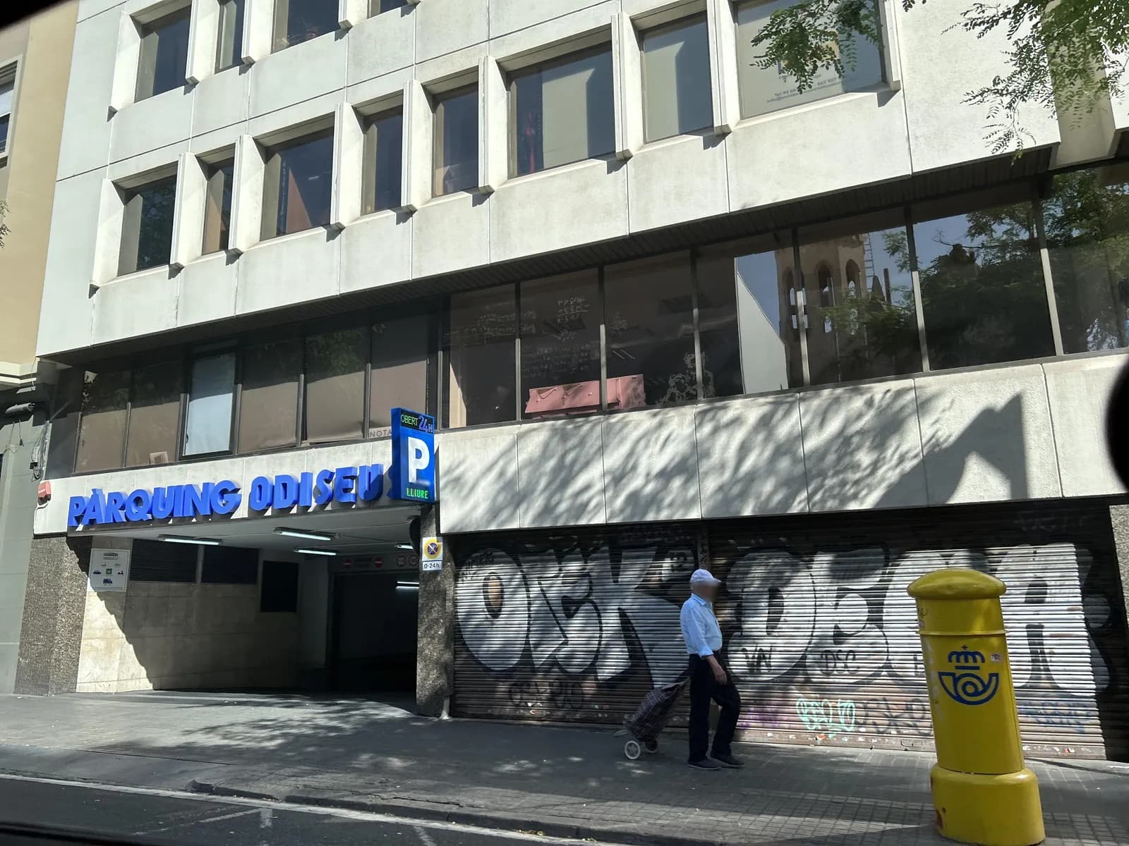 Parking Odiseus en Barcelona (Travessera de Gràcia, 24 h) en Barcelona
