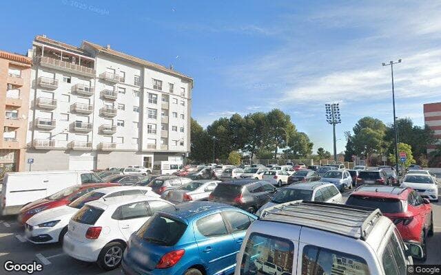 Av dels Esports, 13 Parking