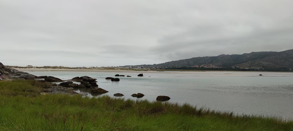 Parking gratuito Aparcadoiro Praia de Carnota (Pedrafigueira) en Carnota (A Coruña)