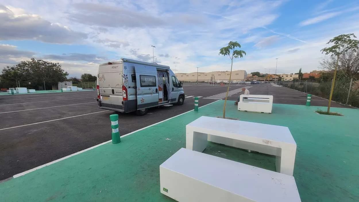 Área de autocaravanas en Avenida Río Segura, Molina de Segura en Molina de Segura (Murcia) — foto 1 de 4