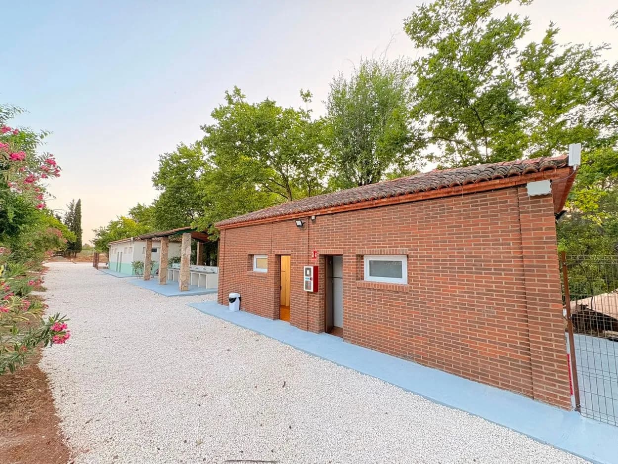 Parking autocaravanas en Anna, Anna Glamping en Anna (Valencia) — foto 1 de 4