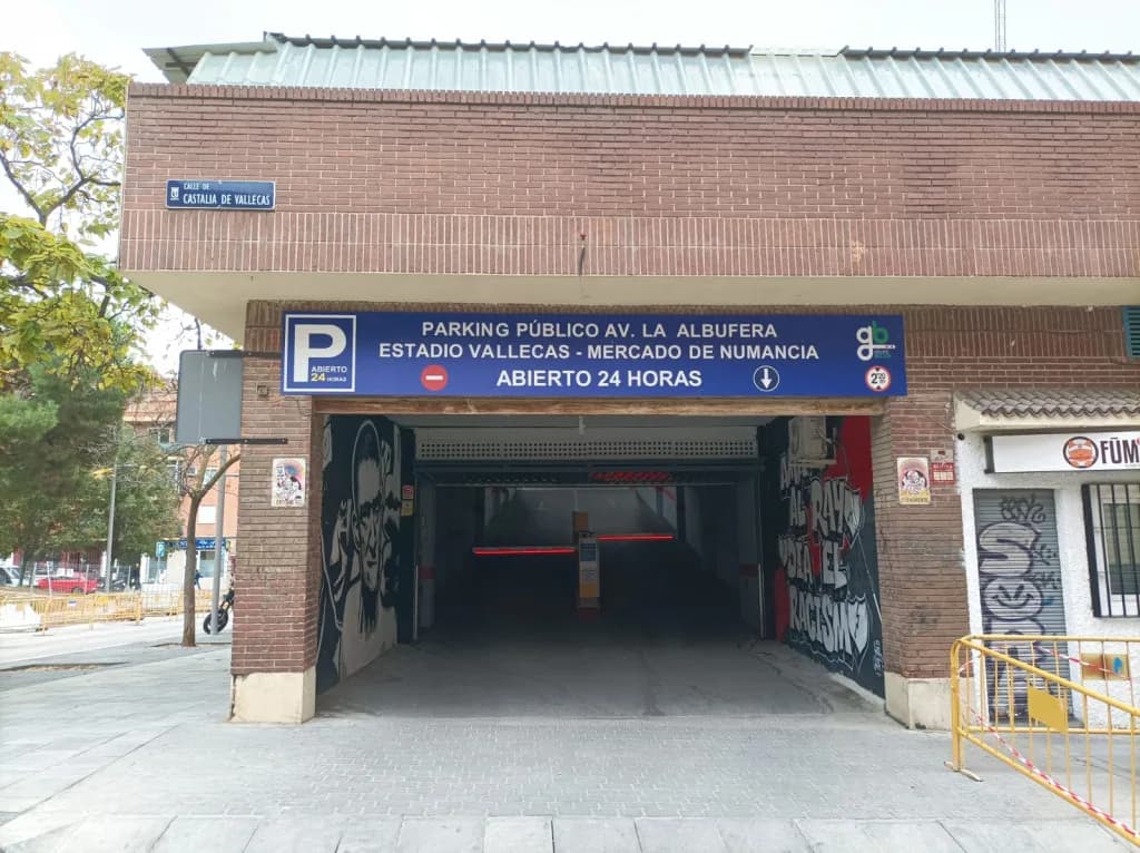 Parking Avda. Albufera - Estadio Vallecas en Madrid