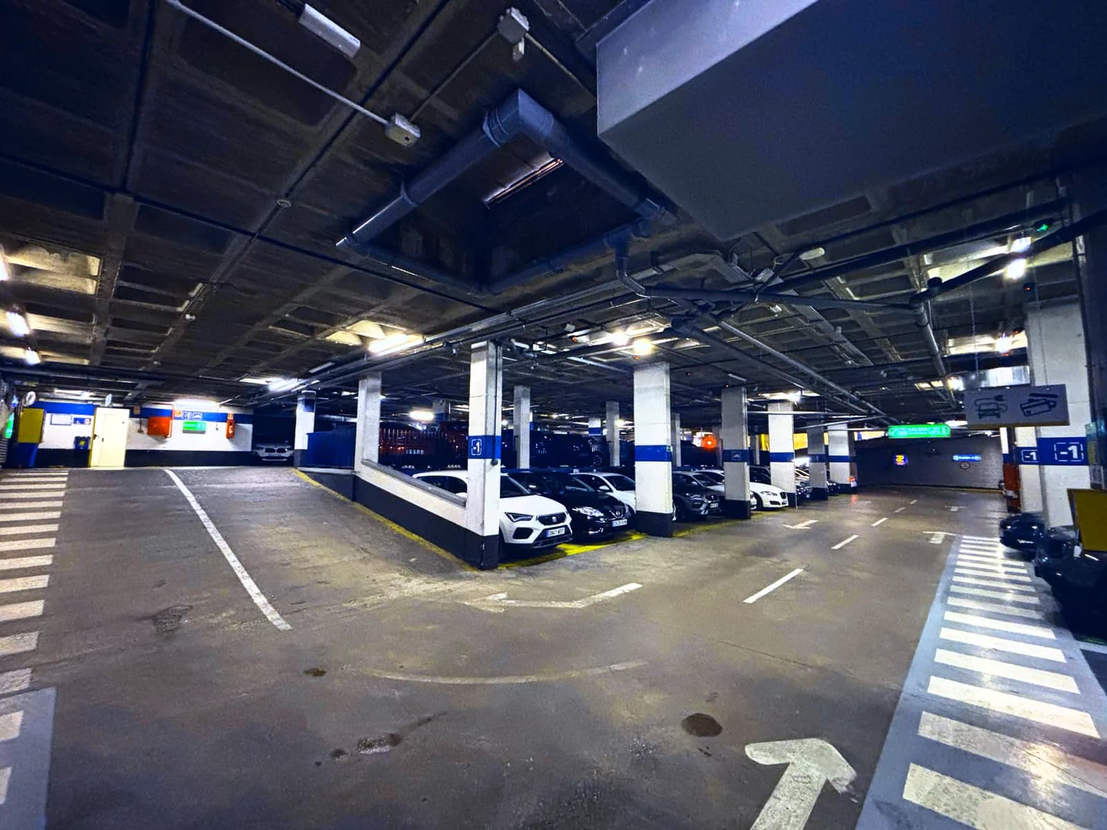 Parking El Mercado en Alcala de Henares (Madrid)