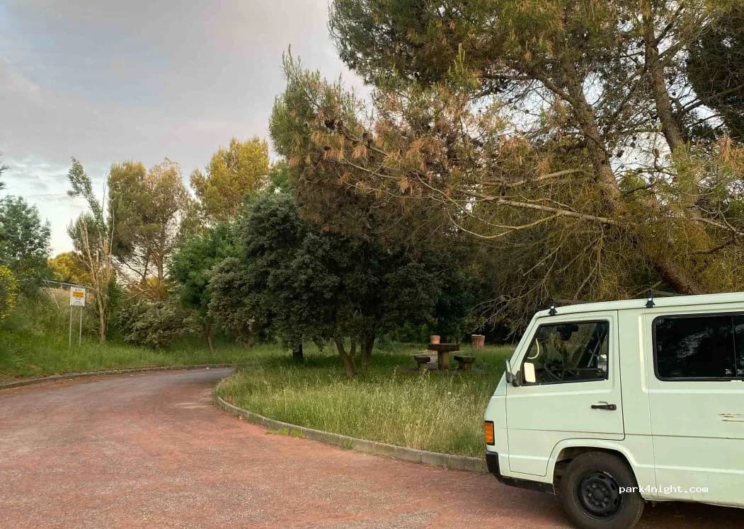 Parking de picnic y pernocta N-240 (Siétamo, Huesca) en Siétamo (Huesca)