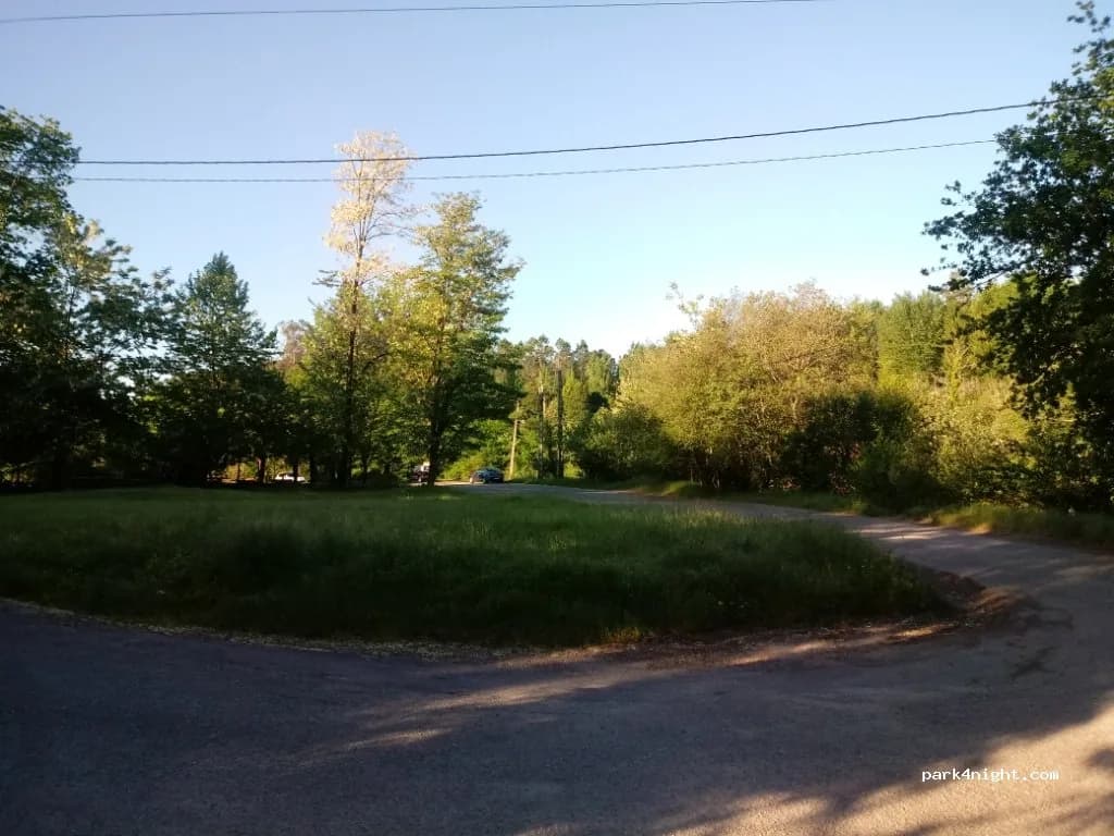 Parking gratuito playa fluvial A Freixa, Ponteareas en Ponteareas (Pontevedra)