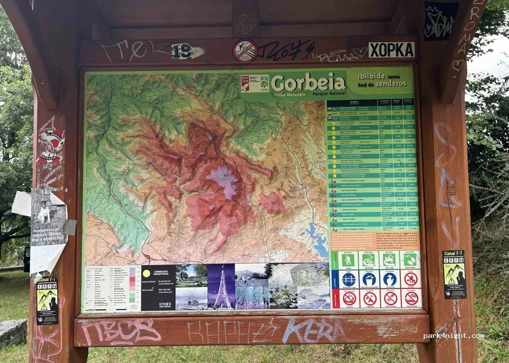 Parking gratuito Gaztelu-Elexabeitia - 35 Orozko-Areatza Errepidea en Gaztelu-Elexabeitia (Bizkaia)