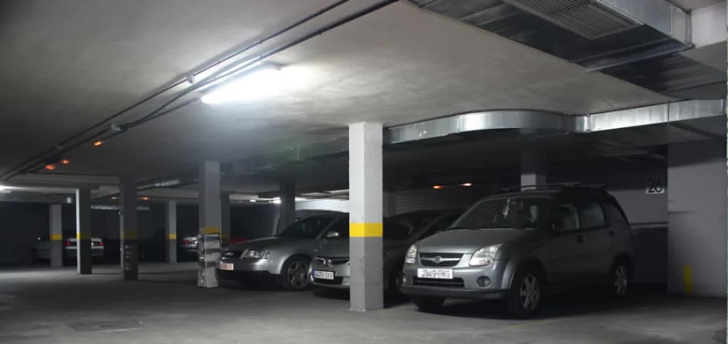 Parking Cubierto Barajas - Viparking en Madrid