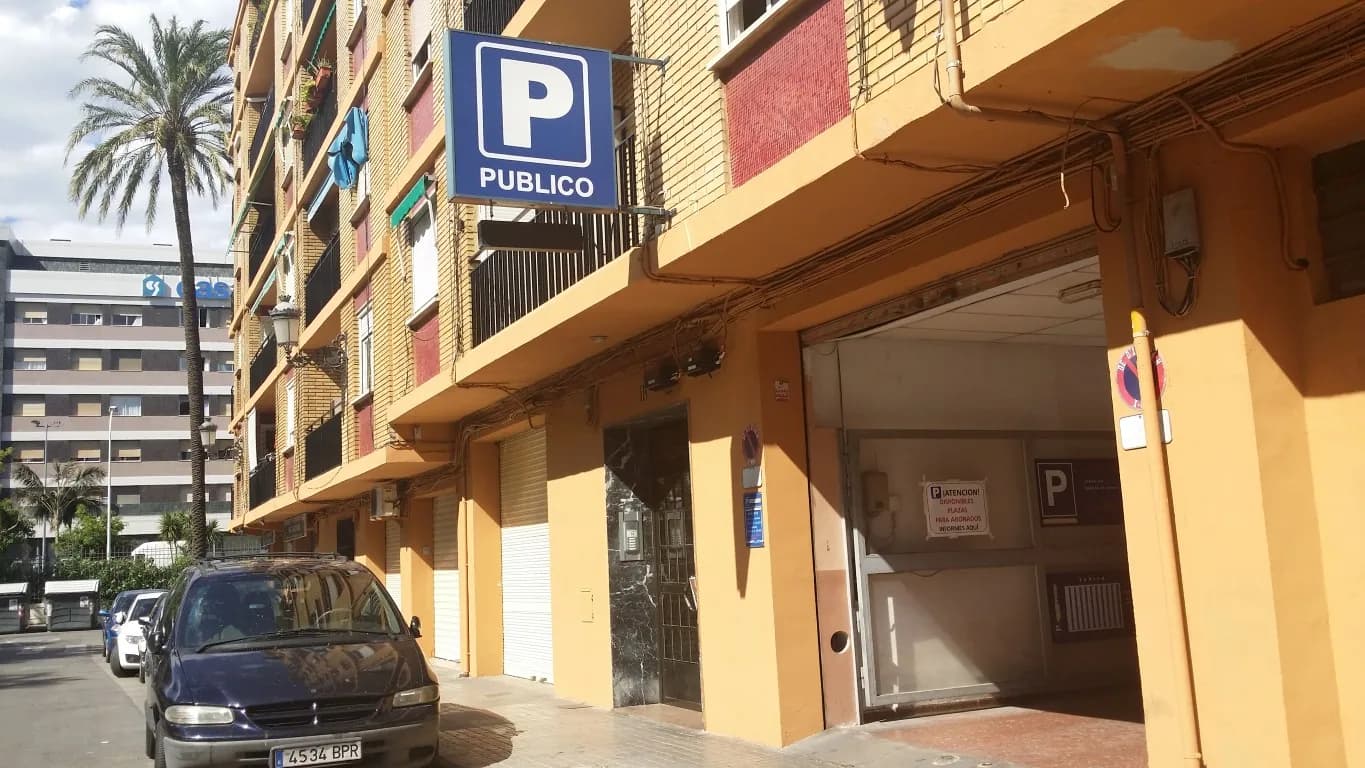 Parking Mendoza - La Salud en Valencia