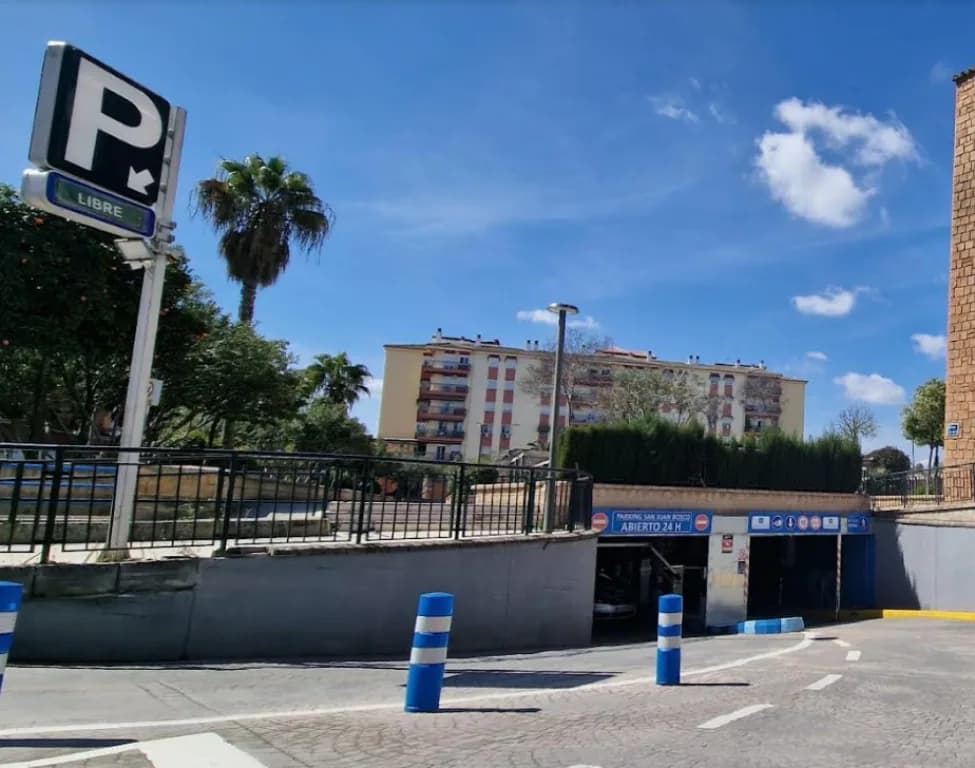 Parking San Juan Bosco - Av. San Sebastián en Linares (Jaén)