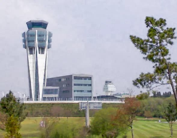 Aeropuerto de Santiago-Rosalía de Castro (SCQ)