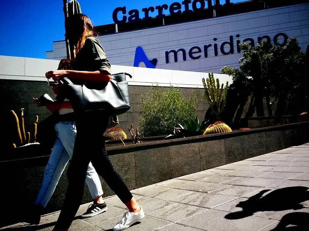 Centro Comercial Meridiano (Santa Cruz de Tenerife)