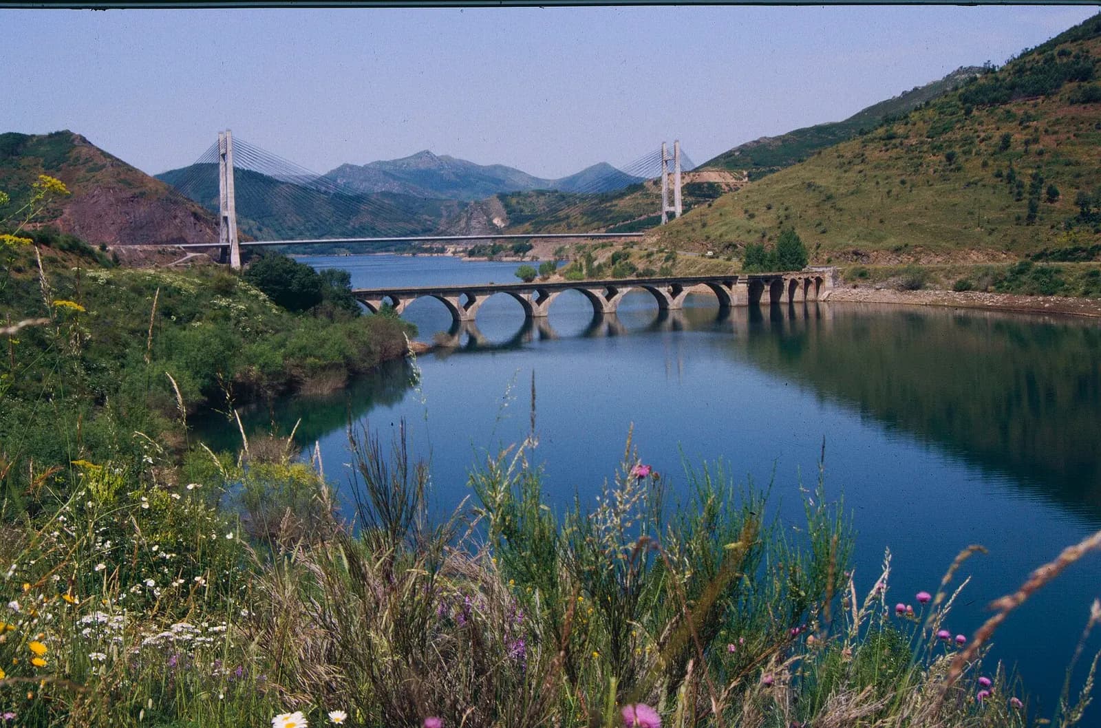 Embalse de Los Barrios de Luna