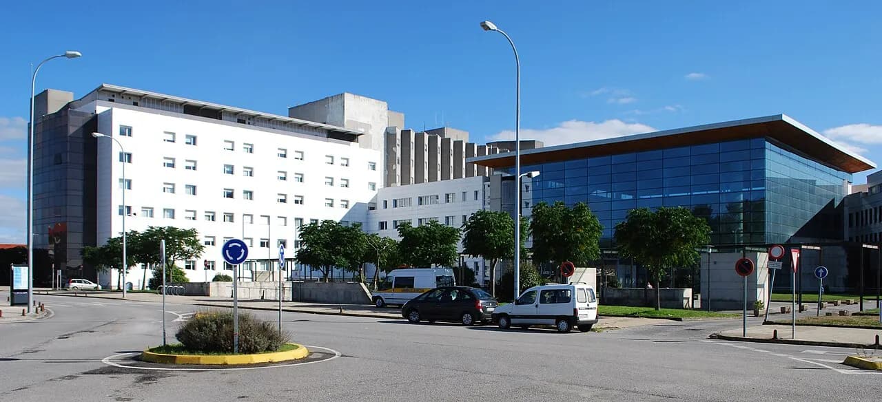 Hospital Universitario de Ferrol (Arquitecto Marcide)
