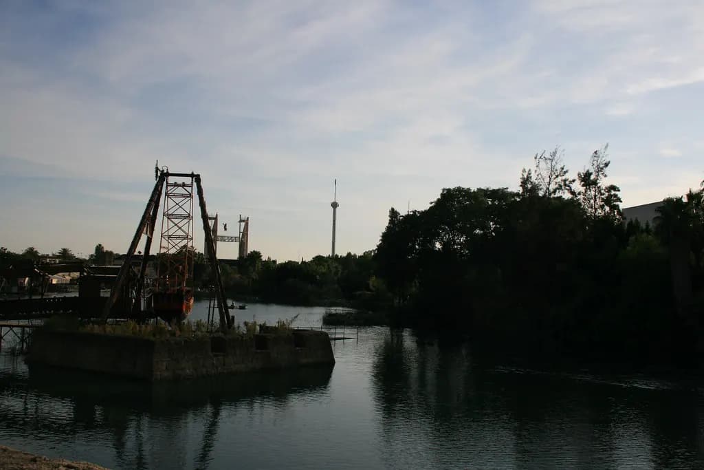 Isla Mágica (Sevilla)