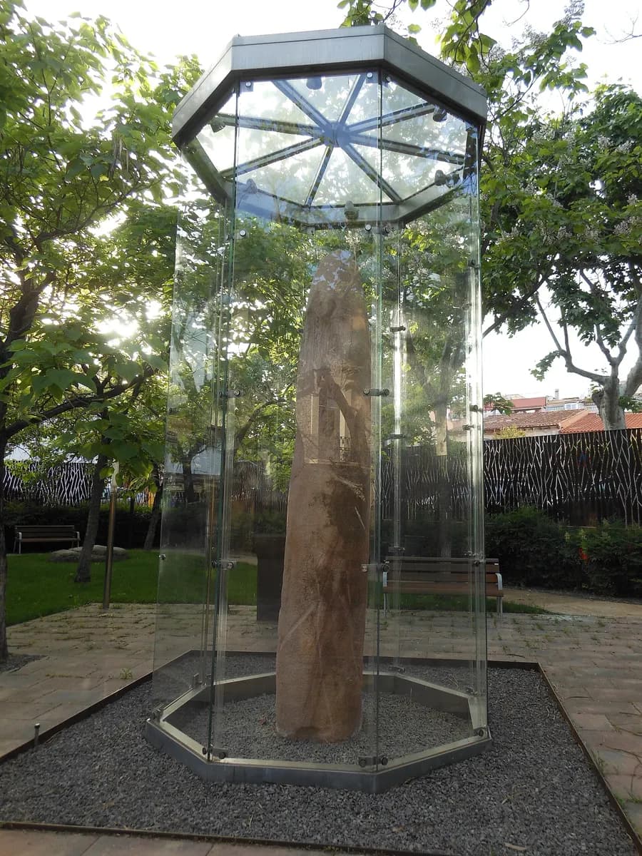 Menhir de Mollet