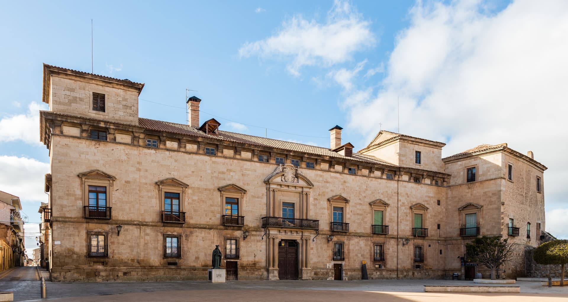 Palacio de los Hurtado de Mendoza