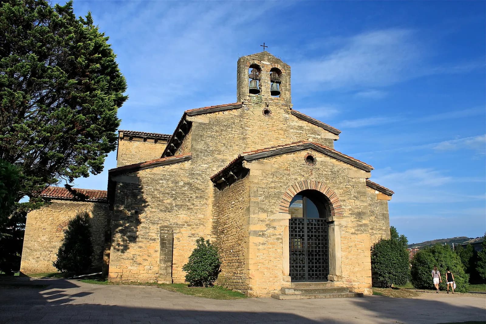 San Julián de los Prados