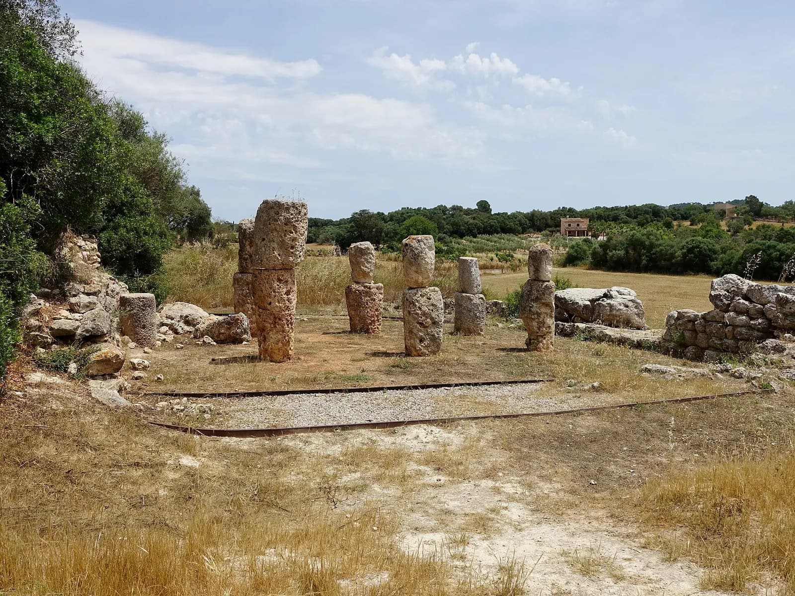 Temple talaiòtic de Son Corró