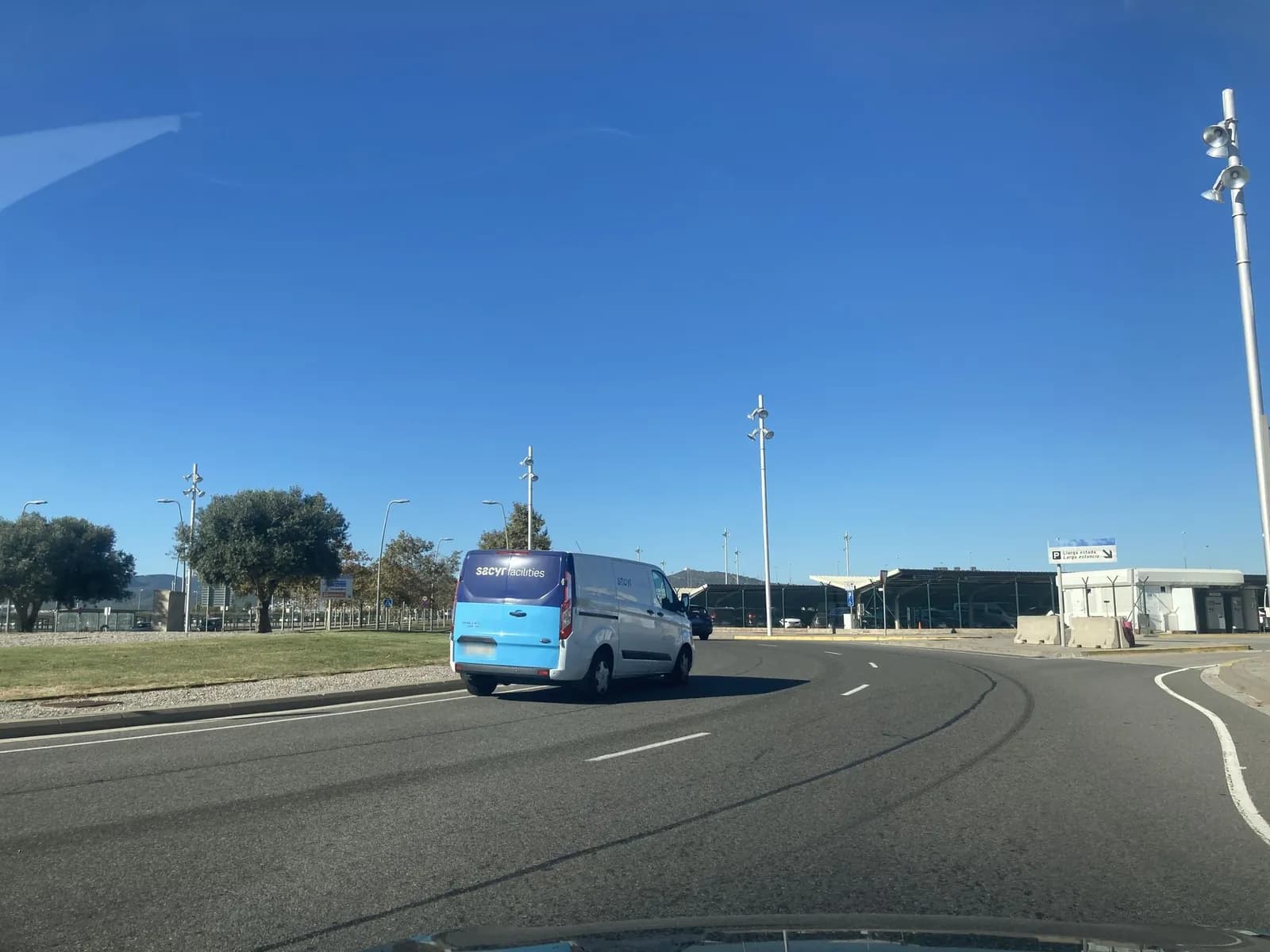Parking AENA Larga Estancia T1 Barcelona - Shuttle en Aeropuerto de Barcelona - El Prat - Josep Tarradellas (Barcelona)