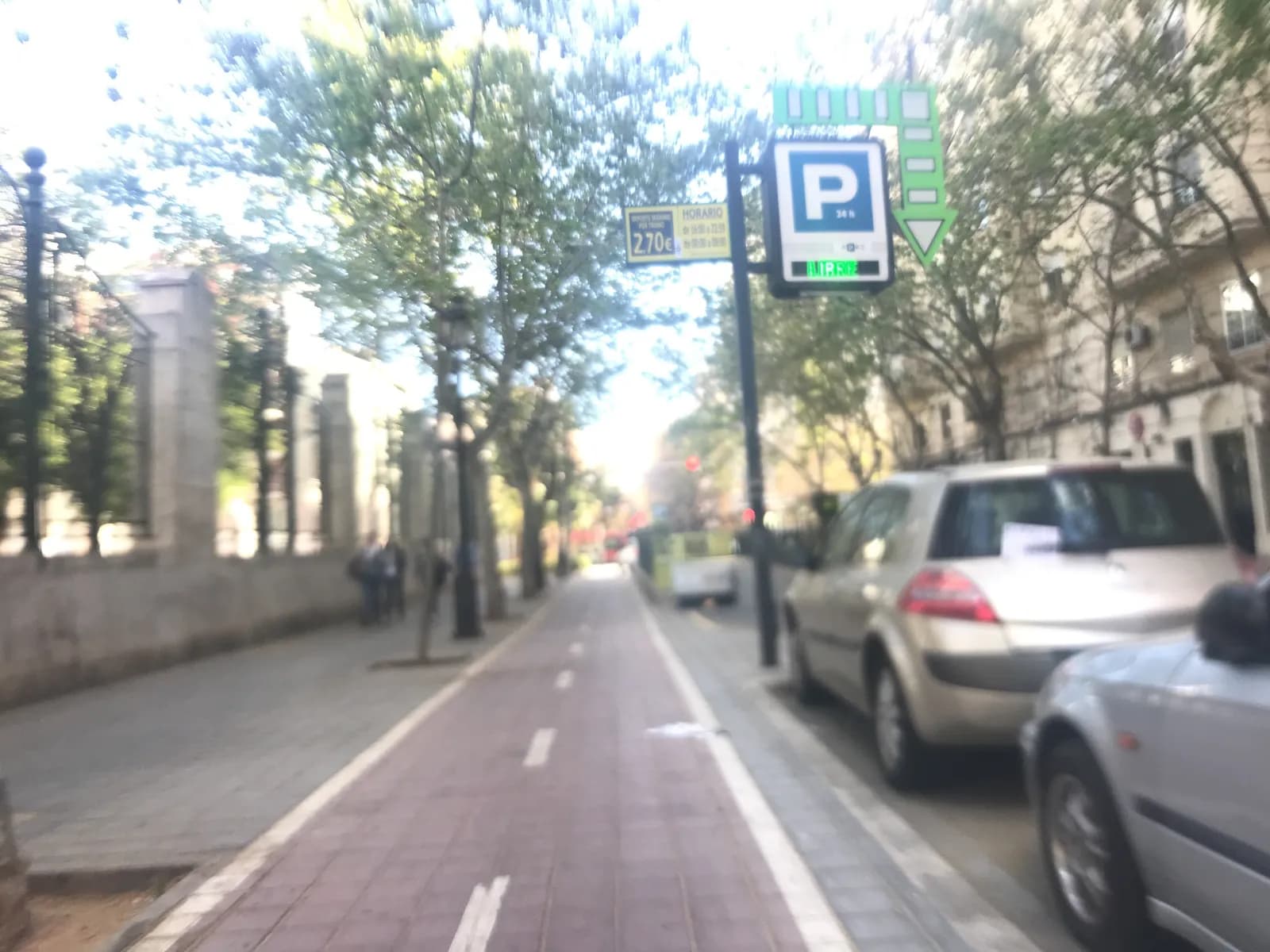Parking Abastos (APK2) en Valencia, junto a Joaquín Sorolla en Valencia