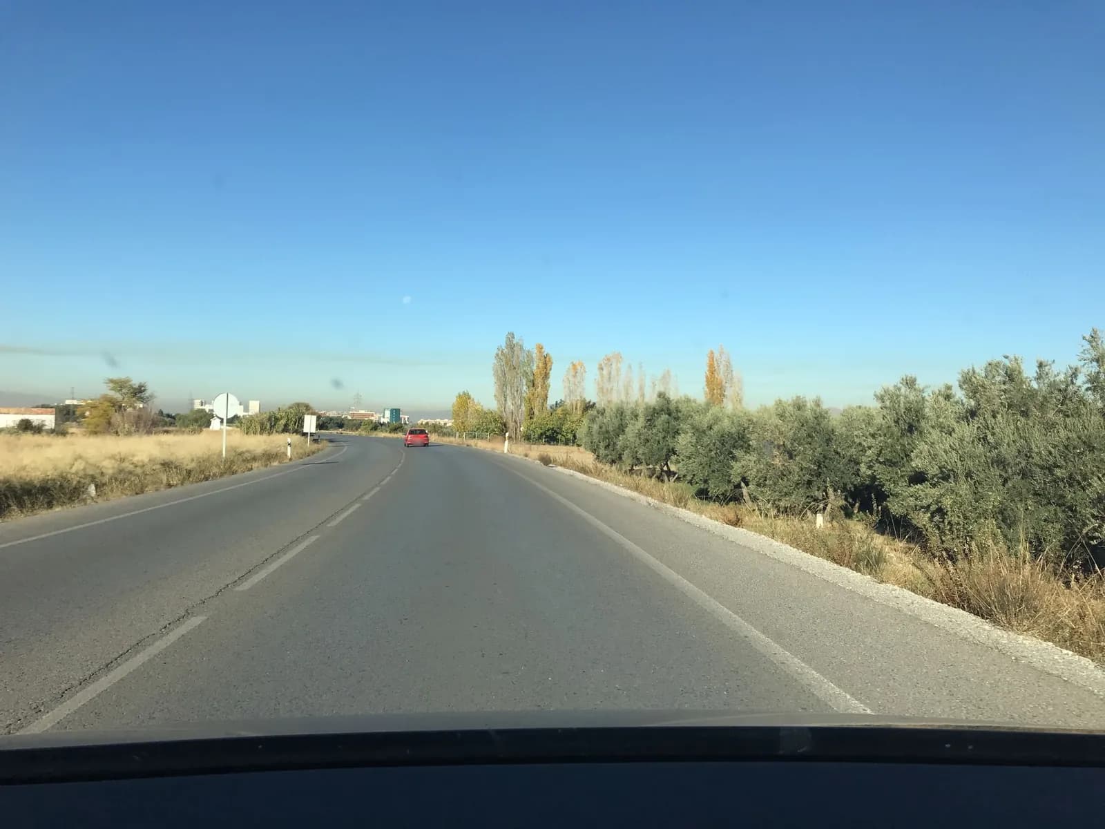 Área Camper El Cortijo en Huétor Vega (Granada)