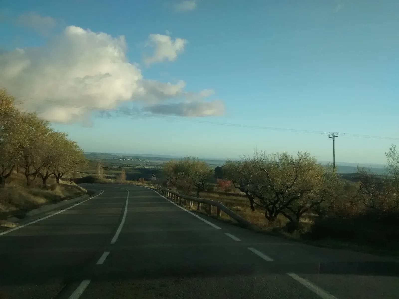 Parking Camping Castillo de Loarre, autocaravanas (Huesca) en Loarre (Huesca)