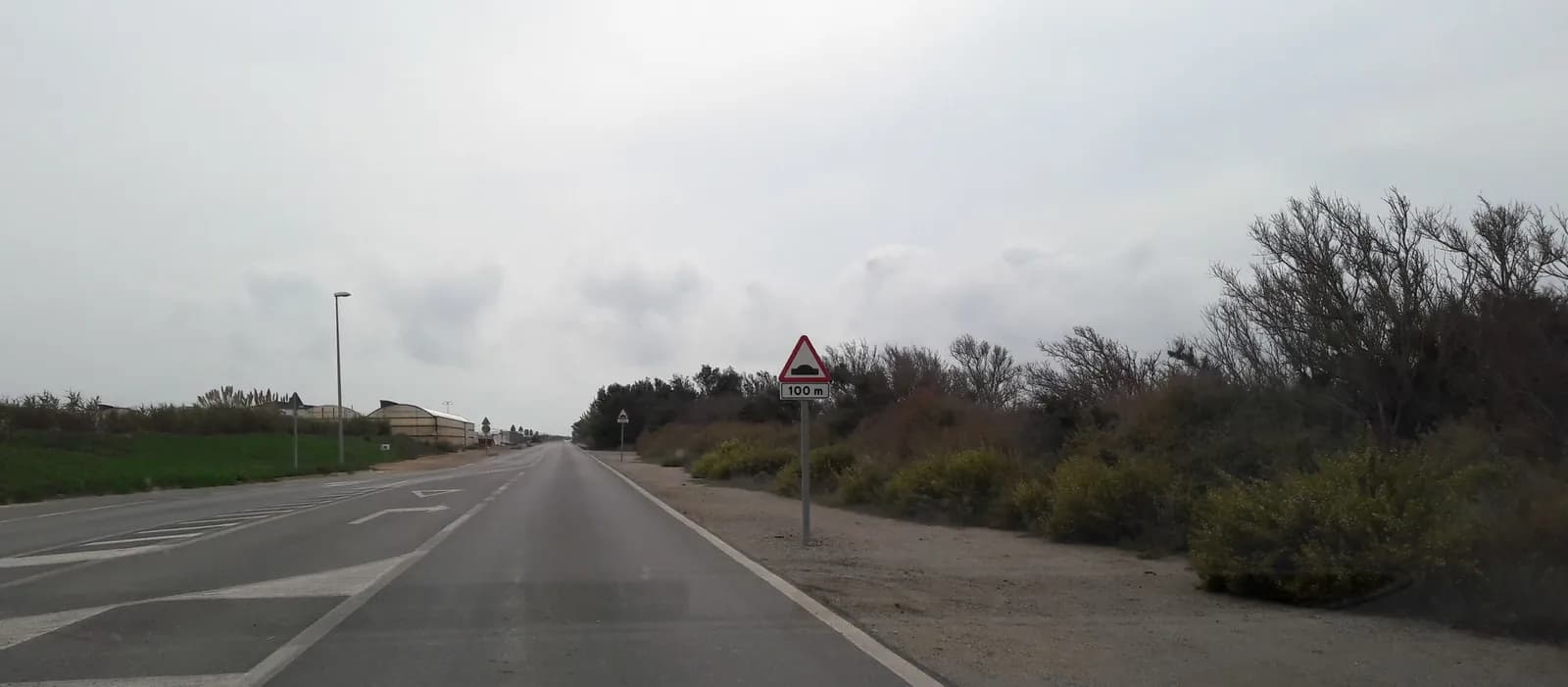 Parking Camping Mar Azul, El Ejido — área de autocaravanas junto al mar en El Ejido (Almería)