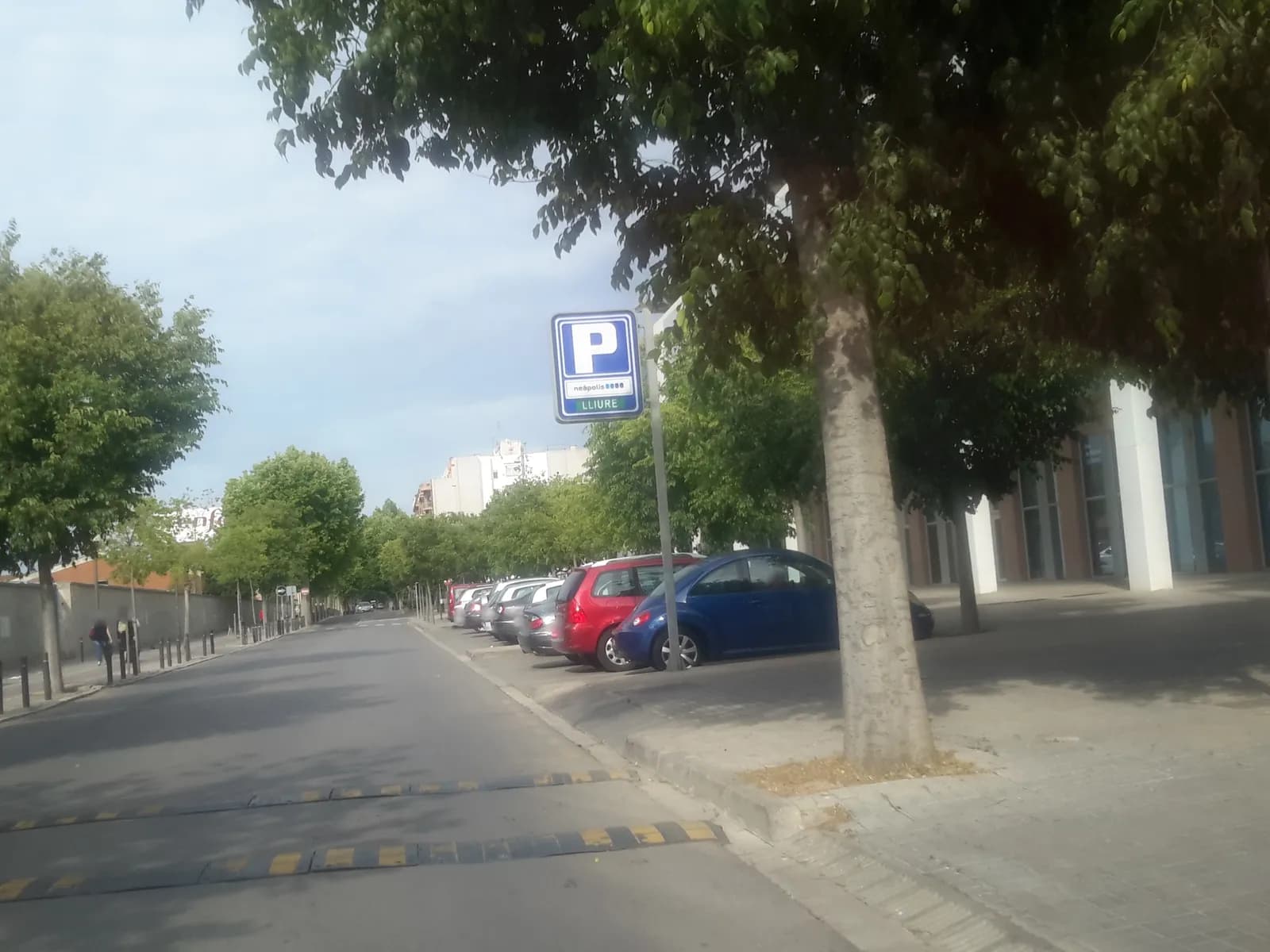 Parking Aparcament de vehicles Neàpolis. Espai de la tecnologia i les idees en Vilanova i la Geltrú (Barcelona)