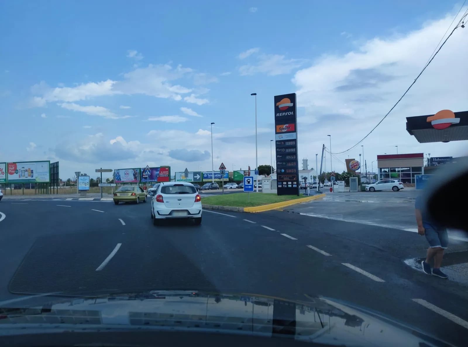 Aparcamiento Burger King en Torrevieja (Alicante)