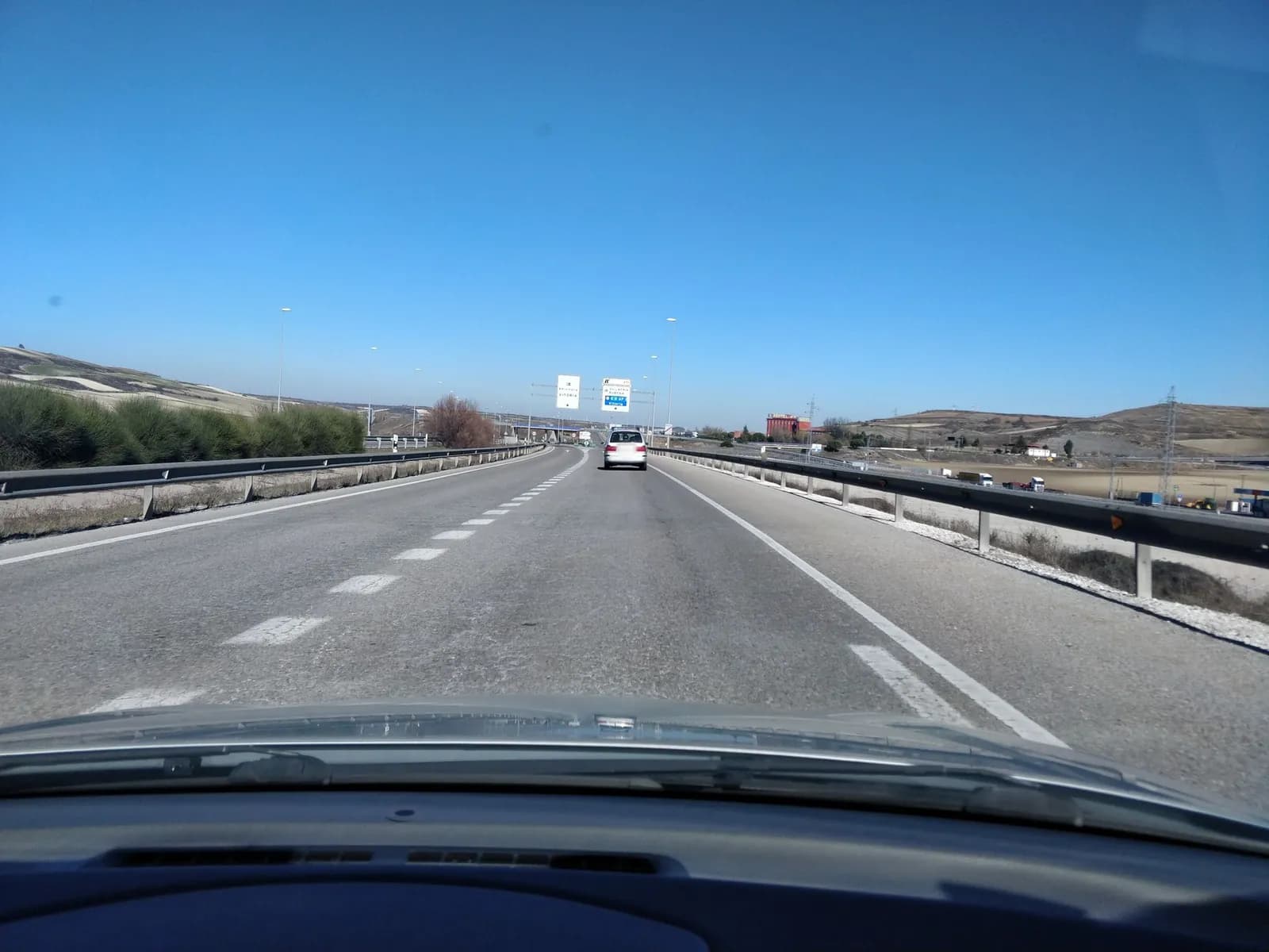 Aparcamiento de emergencia Vialidad Invernal Rubena en Burgos
