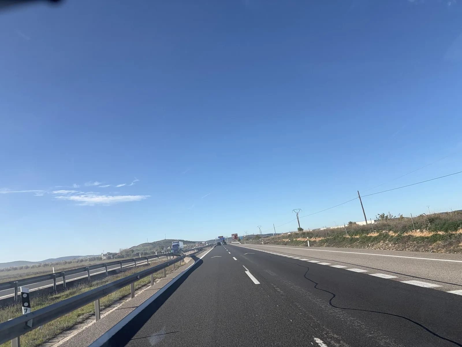 Aparcamiento de emergencia Vialidad Invernal Valdepeñas en Santa Cruz de Mudela (Ciudad Real)