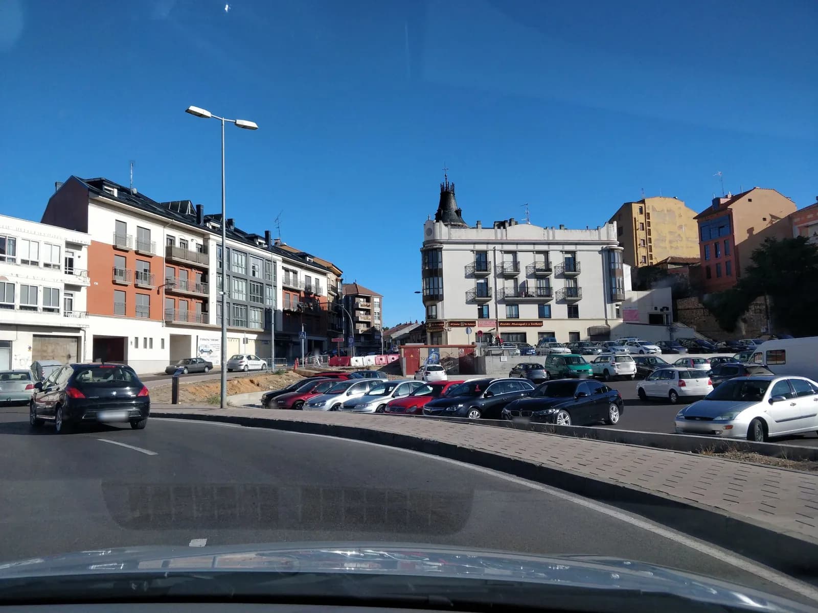 Aparcamiento de la Muralla en Astorga (León)