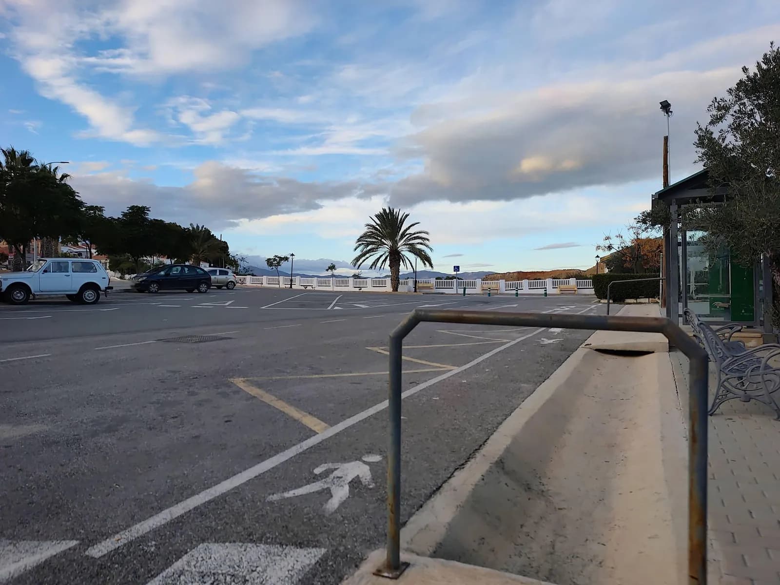 Aparcamiento del Centro de Visitantes en Sorbas (Almería)