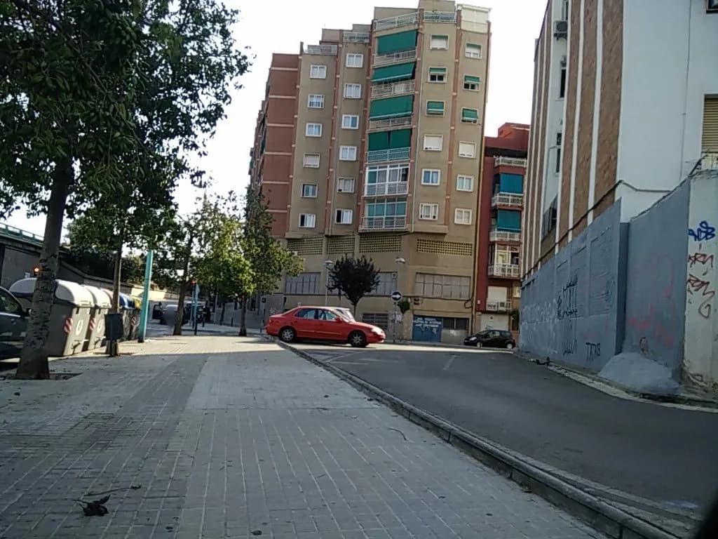 Aparcamiento gratuito en Autopista del Maresme en Badalona (Barcelona)