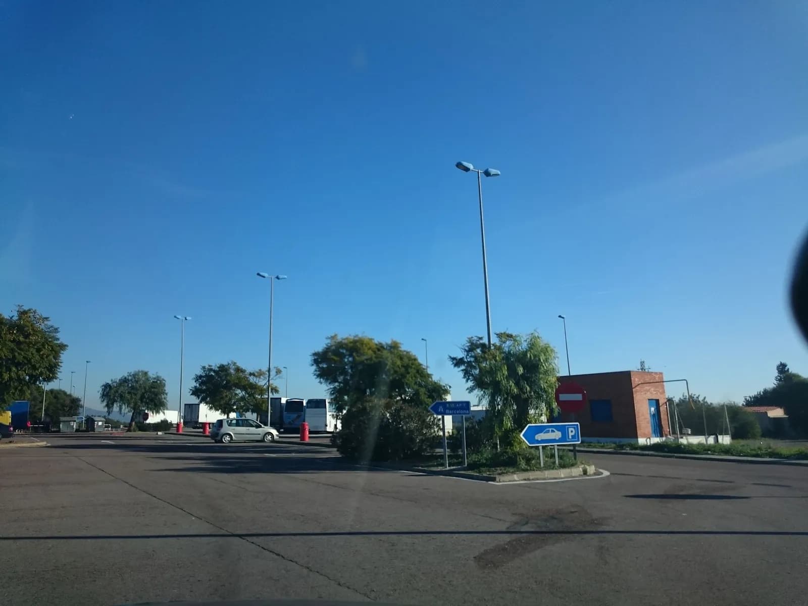 Aparcamiento gratuito en Autopista del Mediterráneo en Càlig (Castellón)