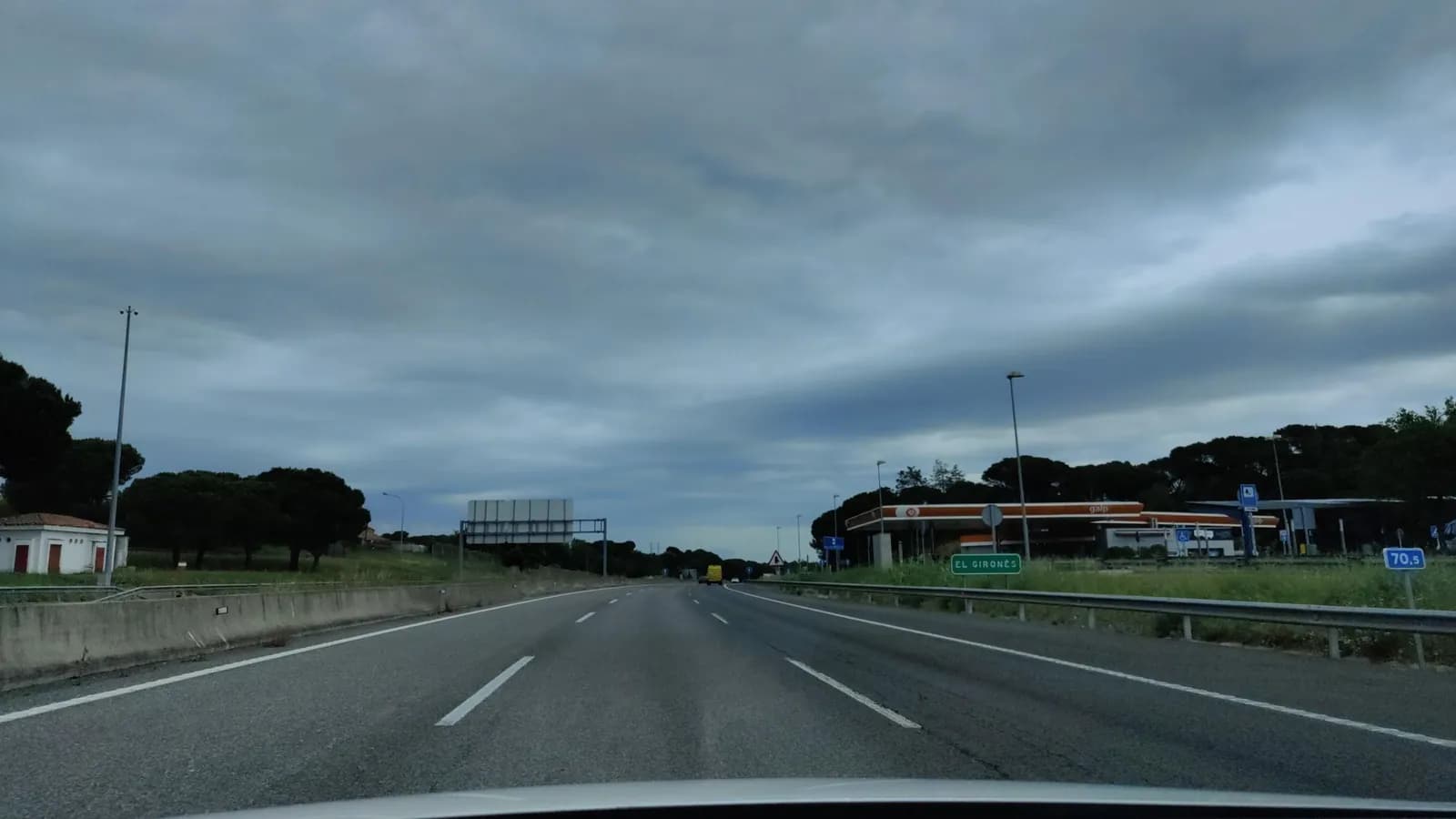 Aparcamiento gratuito en Autopista del Mediterráneo en Riudellots de la Selva (Girona)
