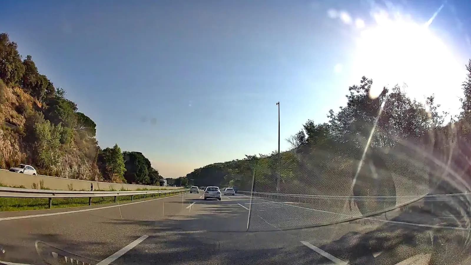 Aparcamiento gratuito en Autopista del Mediterráneo en Sant Celoni (Barcelona)