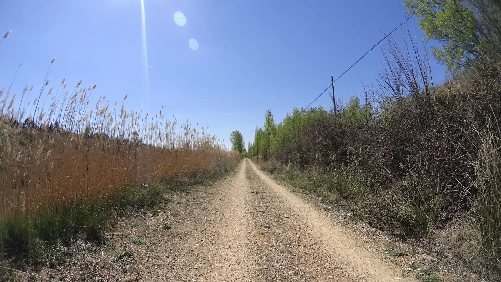 Aparcamiento gratuito en Autovía de Castilla en Dueñas (Palencia)