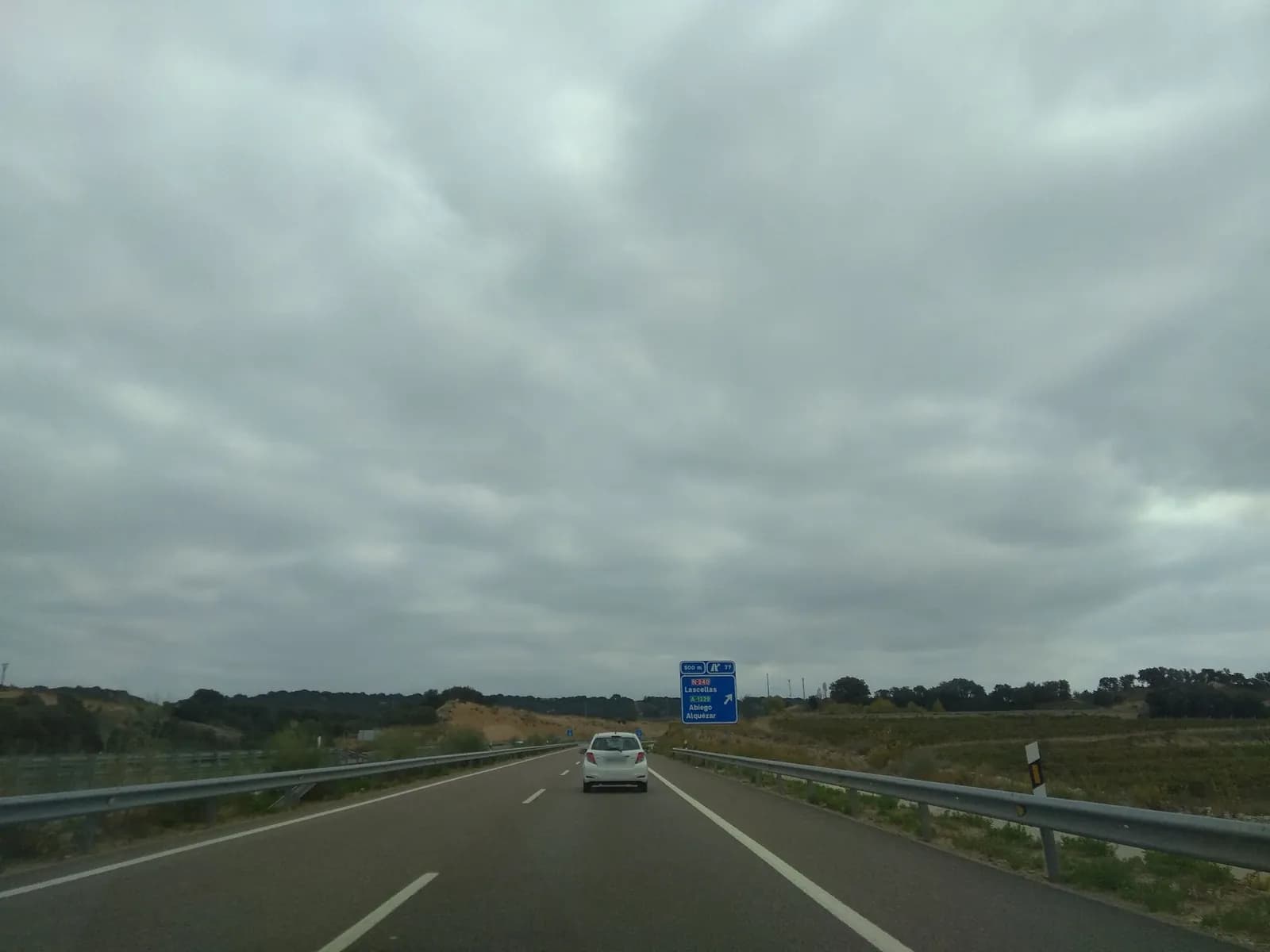 Aparcamiento gratuito en Autovía del Camino Catalán en Lascellas-Ponzano (Huesca)