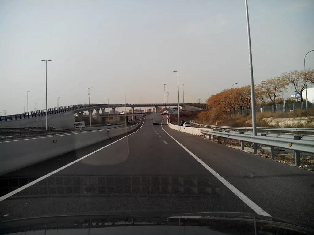 Aparcamiento gratuito en Autovía del Mediterráneo en Constantí (Tarragona)