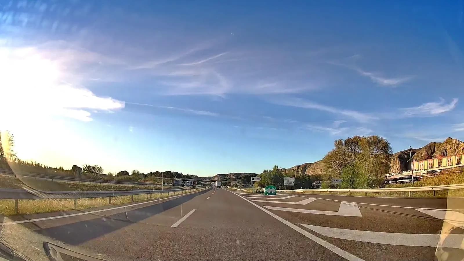 Aparcamiento gratuito en Autovía del Nordeste en Alfajarín (Zaragoza)