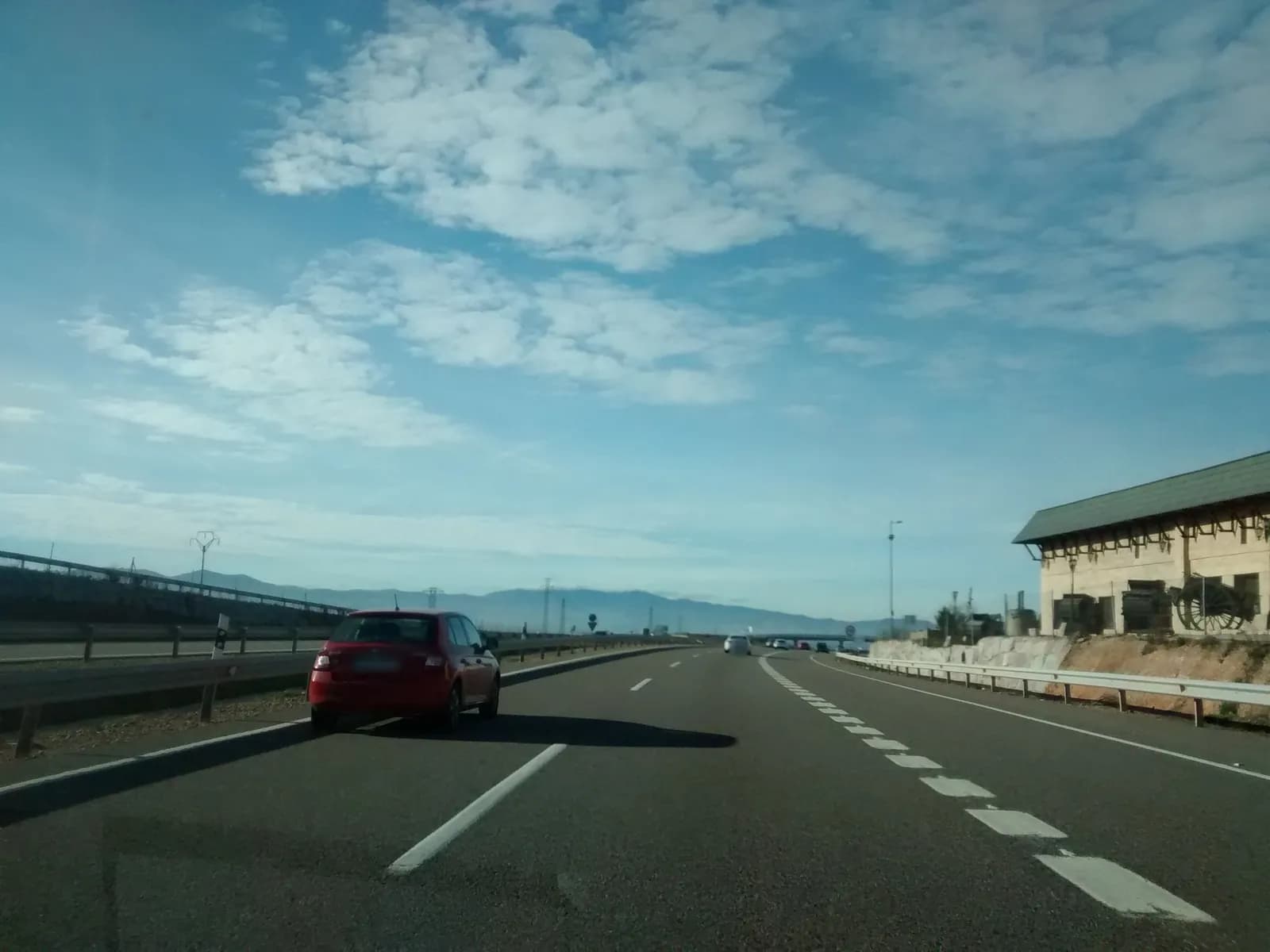 Aparcamiento gratuito en Autovía del Nordeste en Lucena de Jalón (Zaragoza)