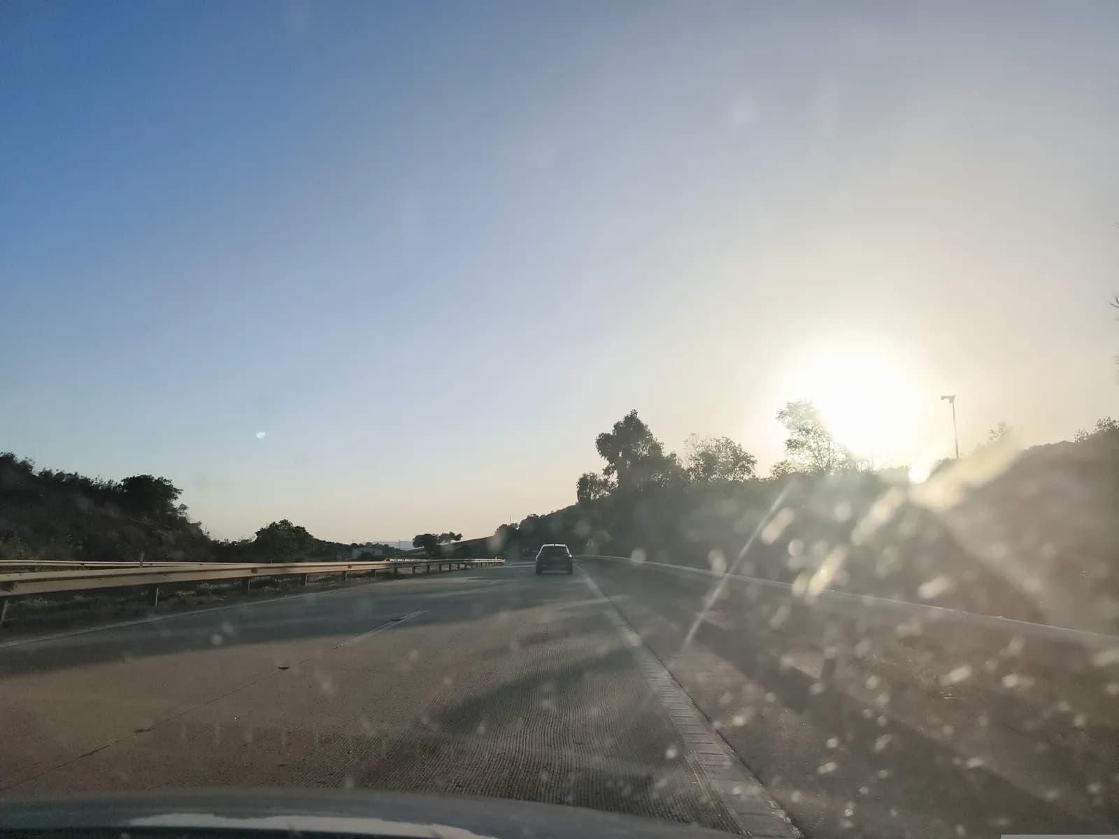 Aparcamiento gratuito en Autovía del Sur en Santa Elena (Jaén)