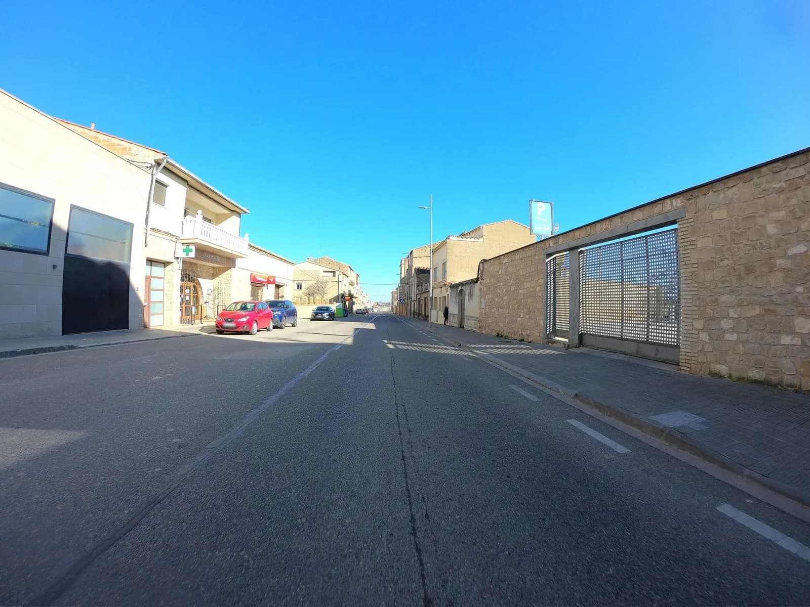 Aparcamiento gratuito en Avenida de Cataluña en Calaceite (Teruel)