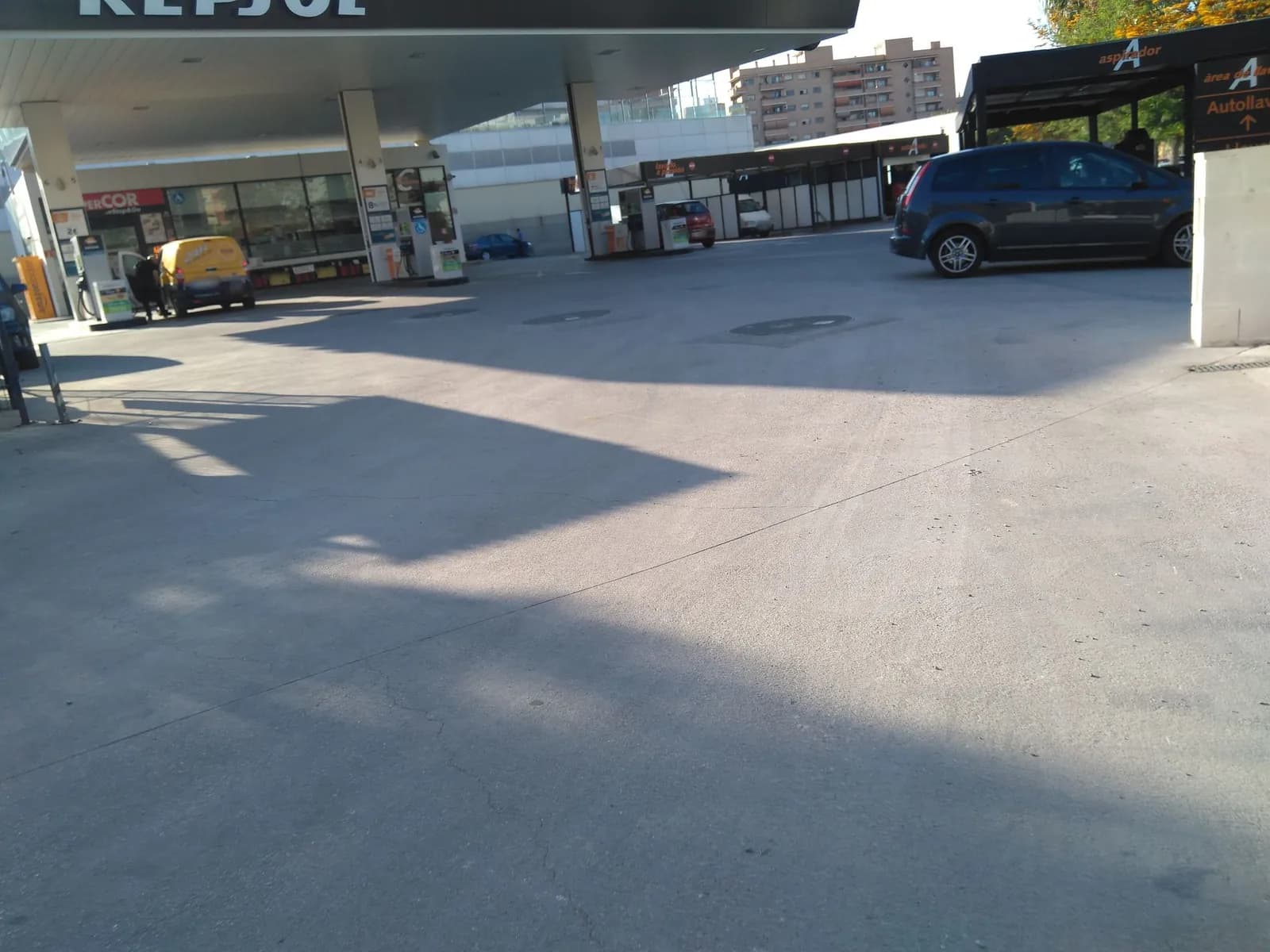 Aparcamiento gratuito en Avenida de Ecuador en Tavernes Blanques (Valencia)