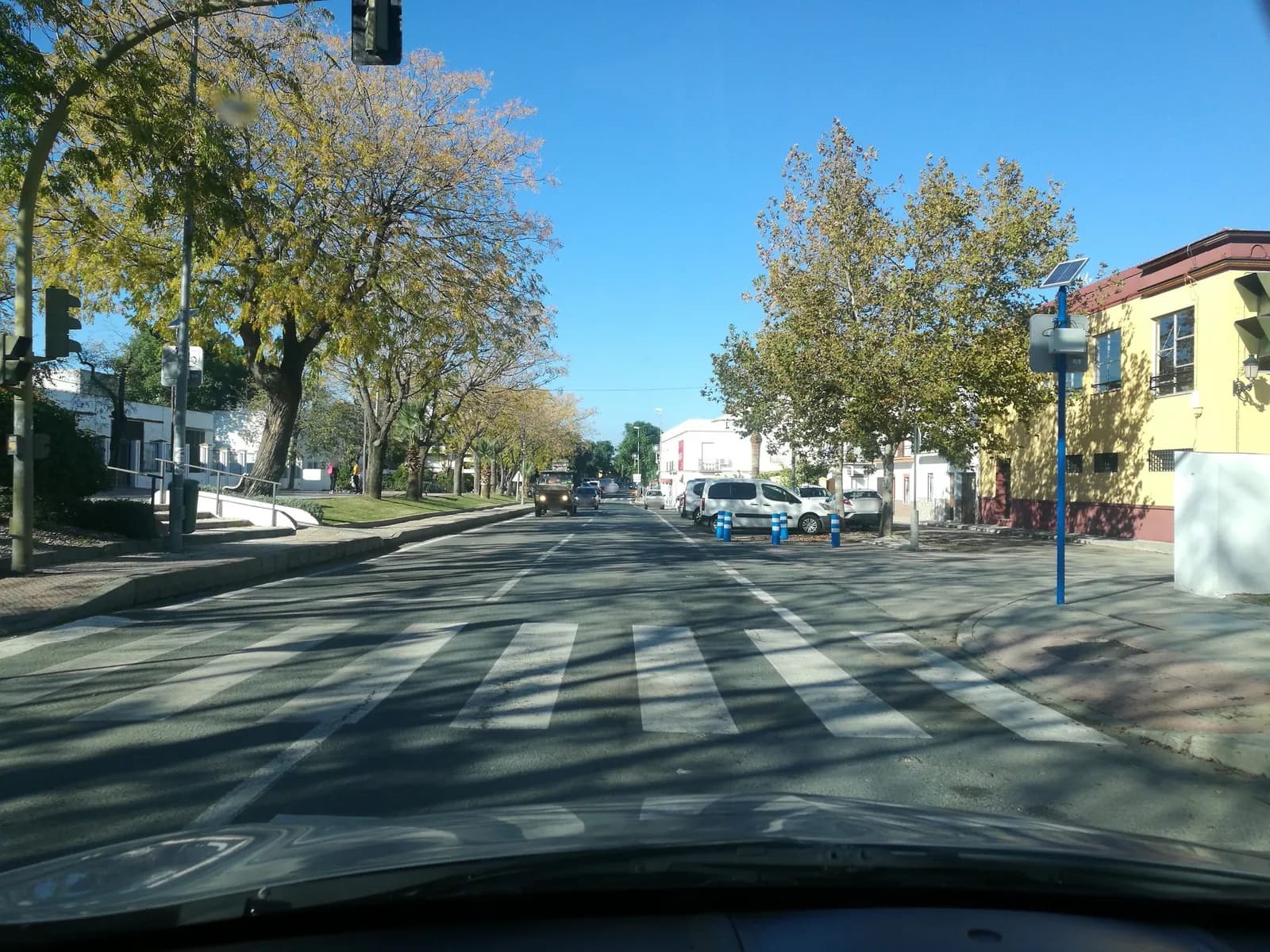 Aparcamiento gratuito en Avenida de Fuentes de Andalucía en Campana (La) (Sevilla)