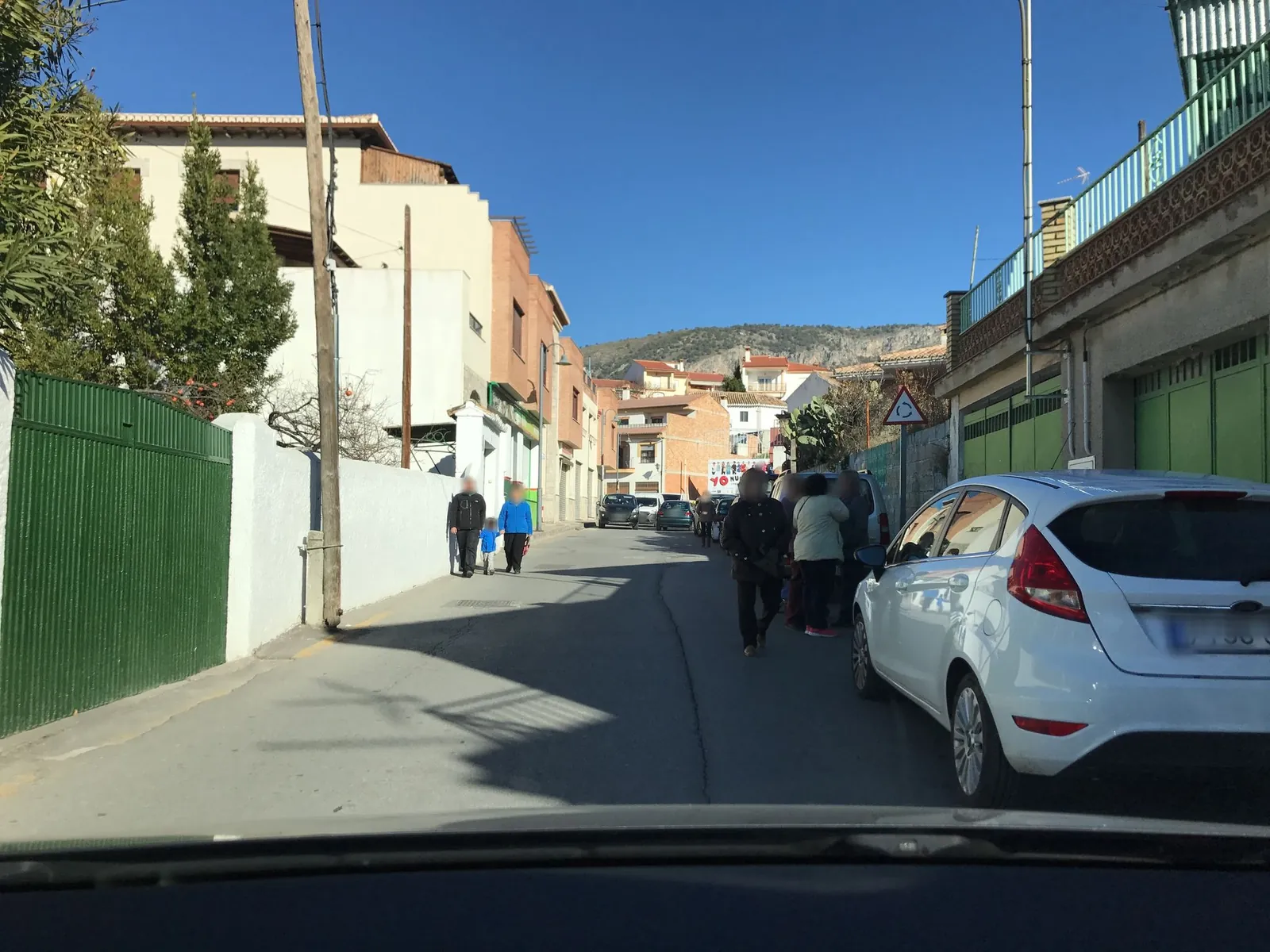 Aparcamiento gratuito en Avenida de la Alfaguara en Alfacar (Granada)