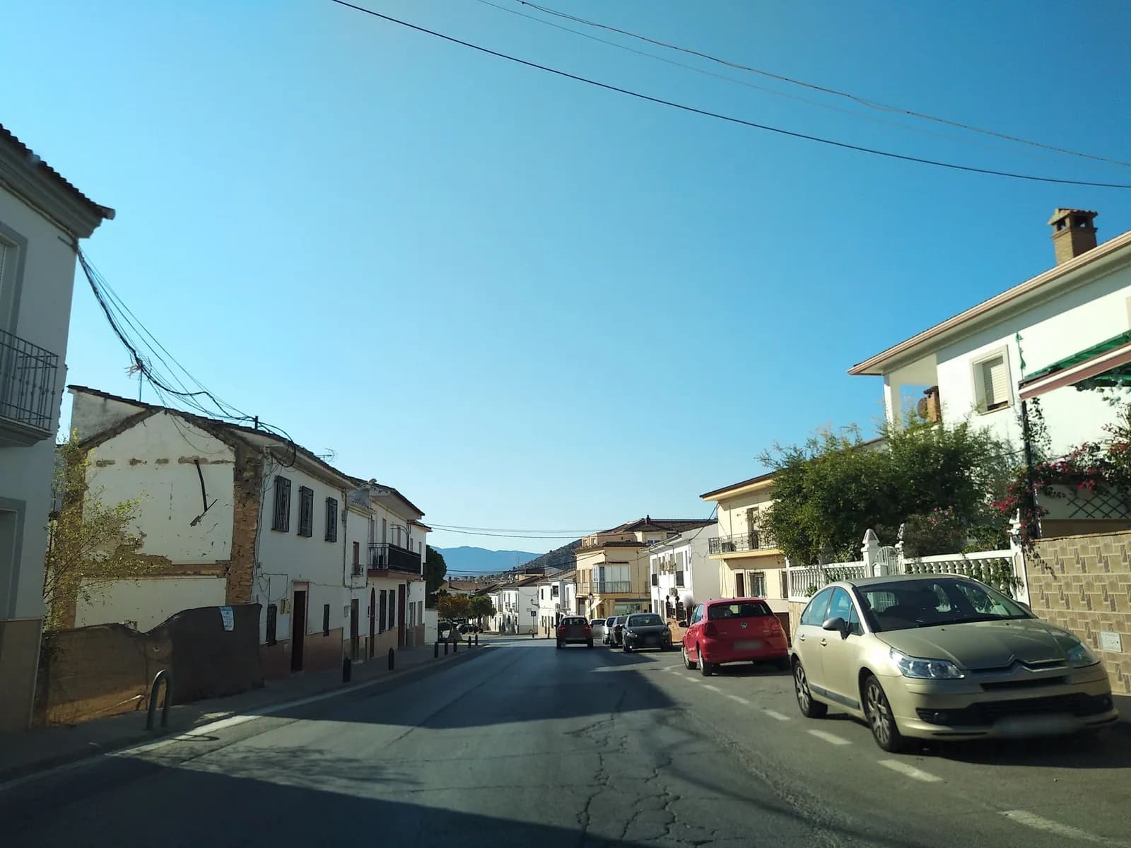 Aparcamiento gratuito en Avenida de la Fuente en Mollina (Málaga)